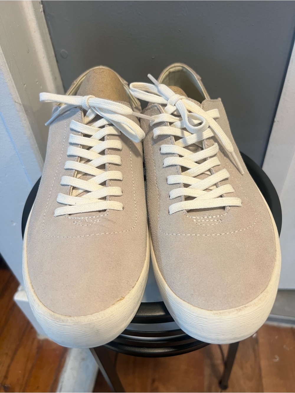 Seavees Men's Casual Suede Sneakers in Light Beige - Lace-Up Comfort siz 9.5 NEW